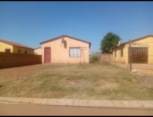 2 BEDROOM HOUSE FOR SALE IN SOSHANGUVE SOUTH